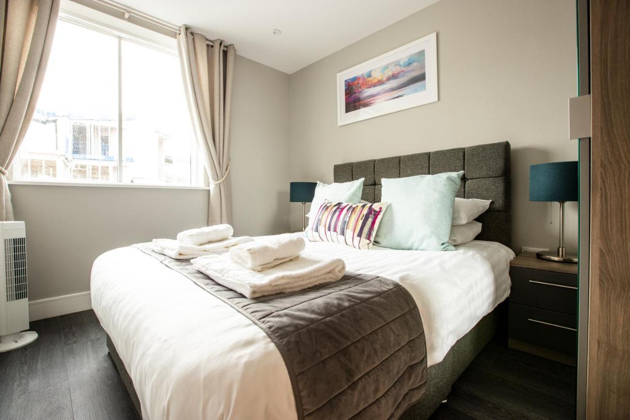 Urban Living'S - The Wren Beautiful City Centre Apartment With Parking Оксфорд Экстерьер фото