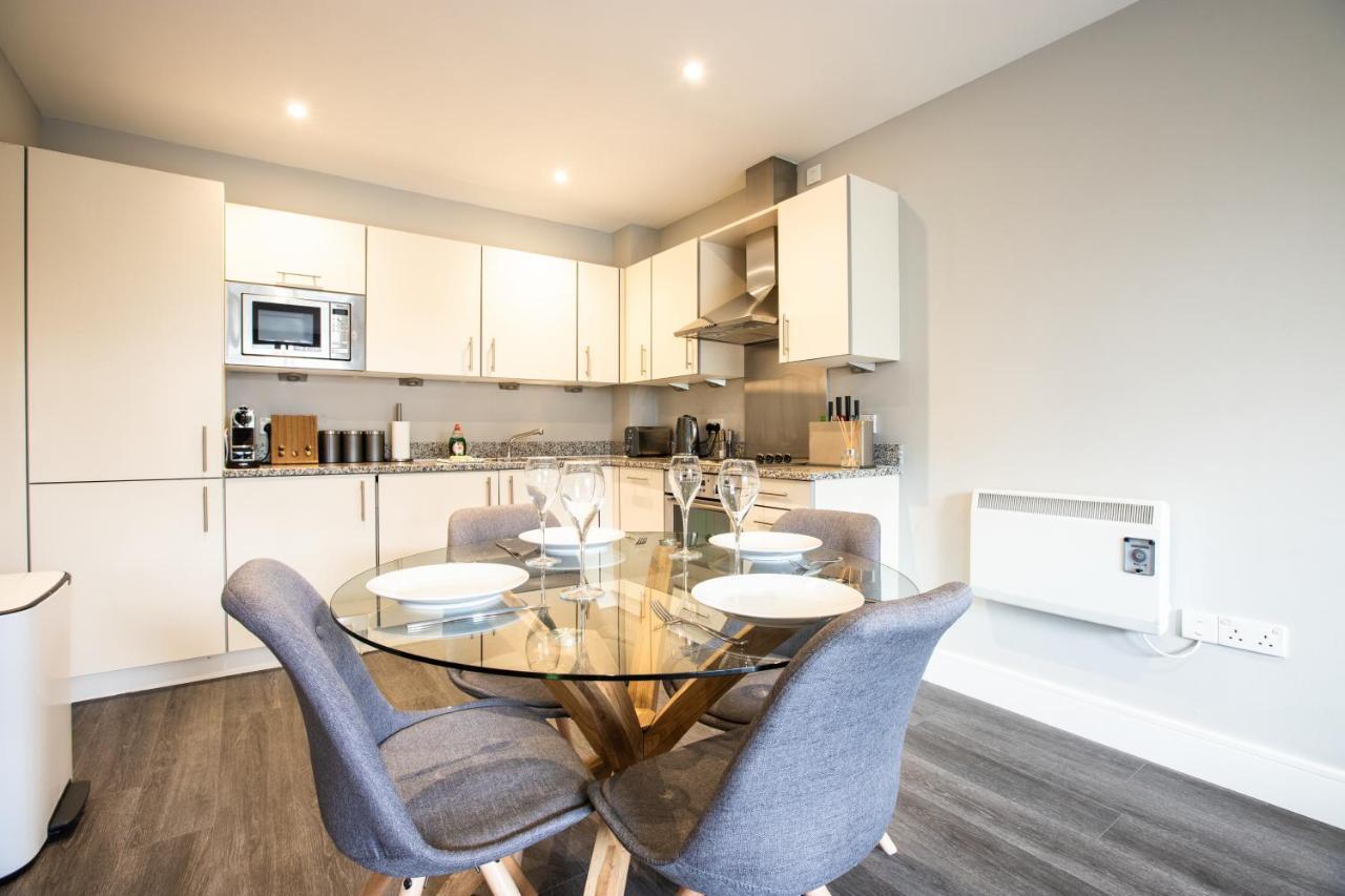 Urban Living'S - The Wren Beautiful City Centre Apartment With Parking Оксфорд Экстерьер фото